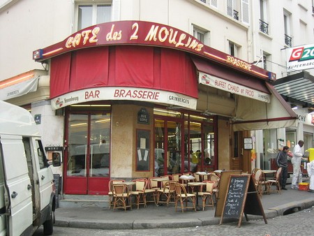 Paris_-_Café_des_2_Moulins_-_2004