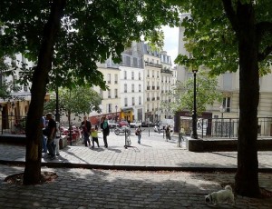 Butte Montmartre : la rue Ravignan | PARIS à NU